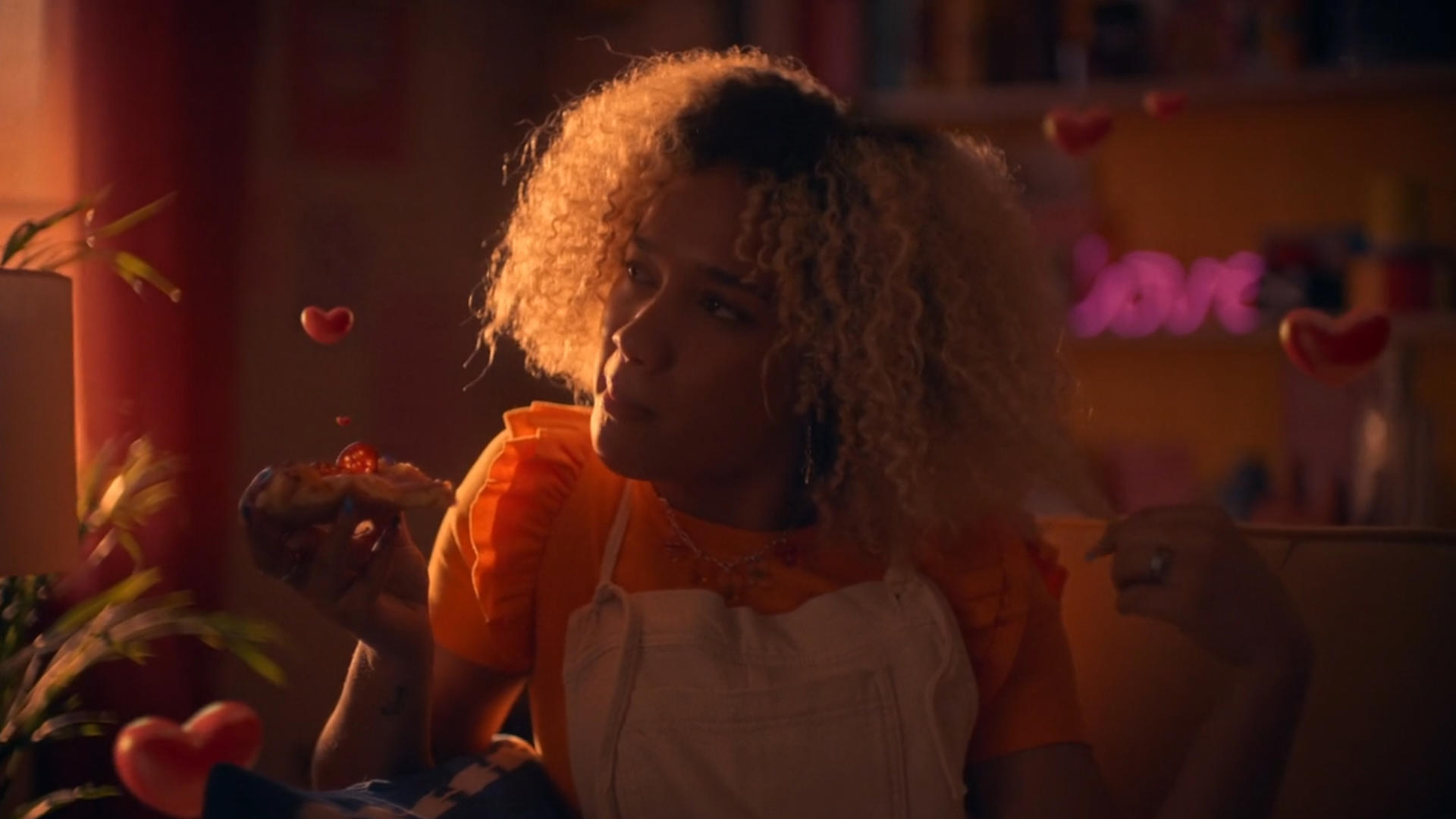 Dominoes Love - Not to Scale